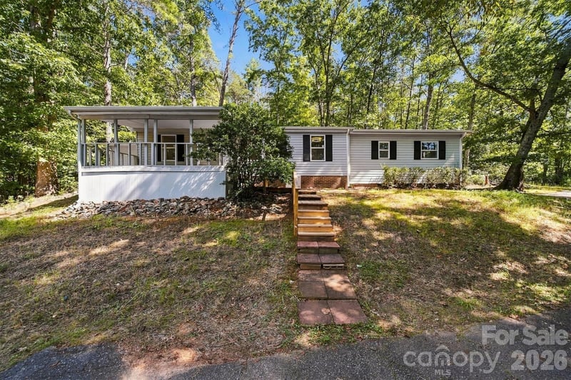 3952 Mountainside School Road, Lenoir, NC - 3 beds, 3 baths, 1,508 sqft - $314,900