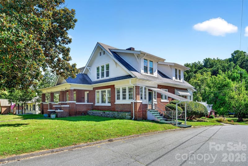 606 Rutherford Road, Marion, NC - 5 beds, 3 baths, 3,273 sqft - $399,000