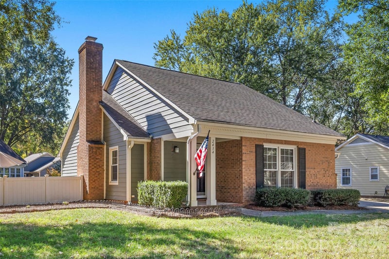 2434 Dryden Lane, Charlotte, NC - 3 beds, 2 baths, 1,323 sqft - $475,000