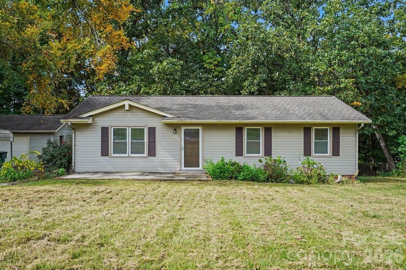 213 Cobblestone Lane NW, Concord, NC - 3 beds, 1 bath, 1,126 sqft - $260,000