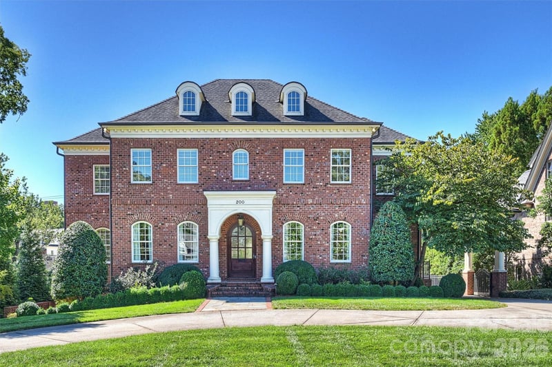 200 Huntley Place, Charlotte, NC - 5 beds, 5.5 baths, 5,288 sqft - $3,195,000