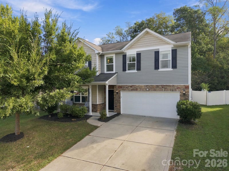 8815 Balsam Bay Road, Charlotte, NC - 4 beds, 2.5 baths, 2,653 sqft - $425,000