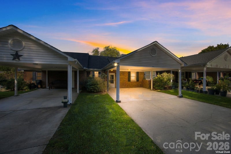 19838 Oak Leaf Circle, Cornelius, NC - 1 bed, 1 bath, 914 sqft - $225,000
