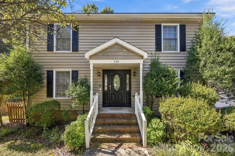 116 Beacon Hills Drive, Gastonia, NC - 3 beds, 2.5 baths, 1,665 sqft - $322,500