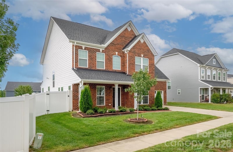 13411 Quicksilver Lane, Huntersville, NC - 4 beds, 3.5 baths, 3,187 sqft - $639,000