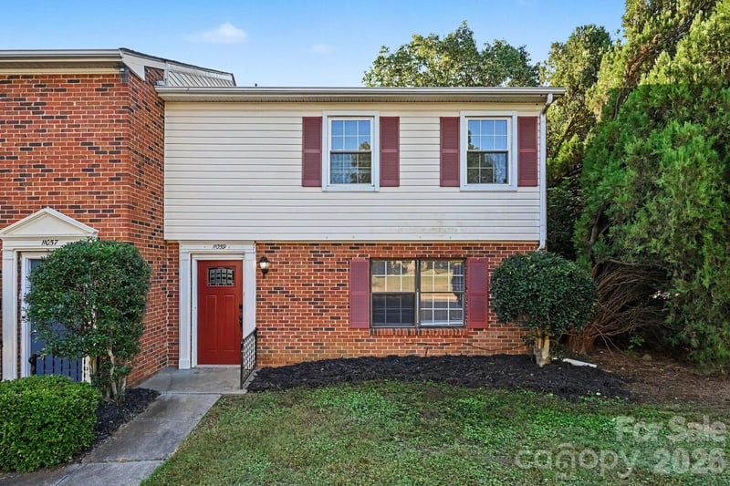 11059 Hunter trail Lane, Charlotte, NC - 3 beds, 0.5 baths, 1,254 sqft - $229,900