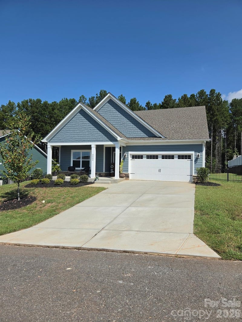 5244 Admirals Landing, Lancaster, SC - 3 beds, 2 baths, 2,109 sqft - $392,000