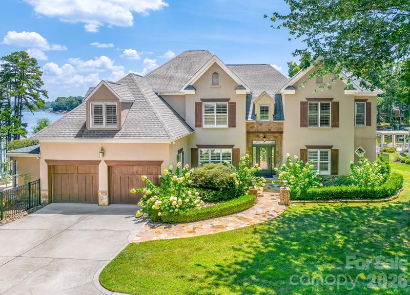21206 Captiva Court, Cornelius, NC - 5 beds, 3.5 baths, 4,048 sqft - $3,350,000
