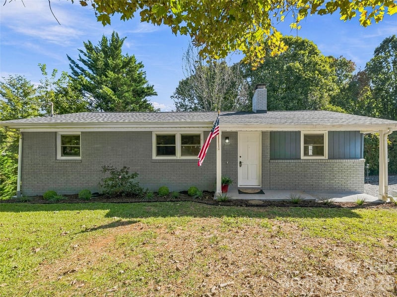 71 Murphy Hill Road, Weaverville, NC - 2 beds, 1 bath, 1,378 sqft - $369,000