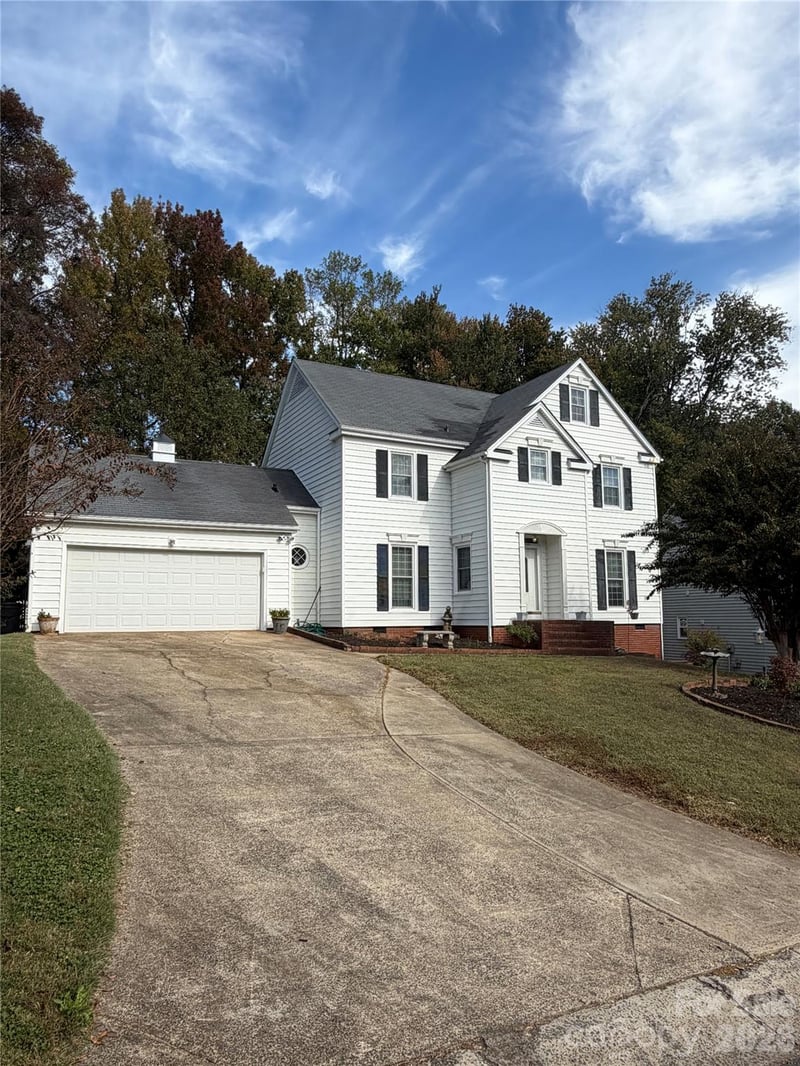7618 Blythwood Lane, Charlotte, NC - 4 beds, 2.5 baths, 2,016 sqft - $350,000