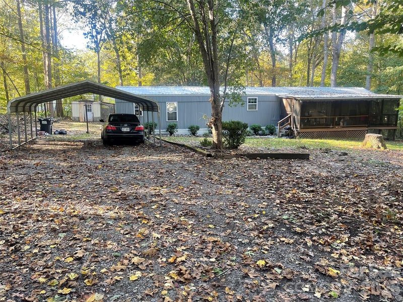 124 Arbor Drive Apt 116, Statesville, NC - 2 beds, 1.5 baths, 1,064 sqft - $145,000