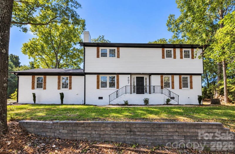 607 Willow Lane, Harrisburg, NC - 4 beds, 2.5 baths, 2,283 sqft - $519,900