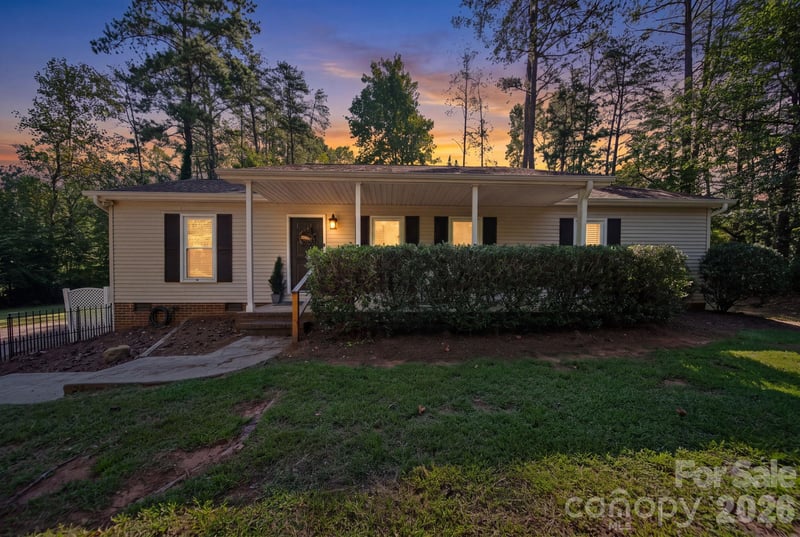 106 Brookridge Lane, Mooresville, NC - 3 beds, 2 baths, 1,280 sqft - $379,900