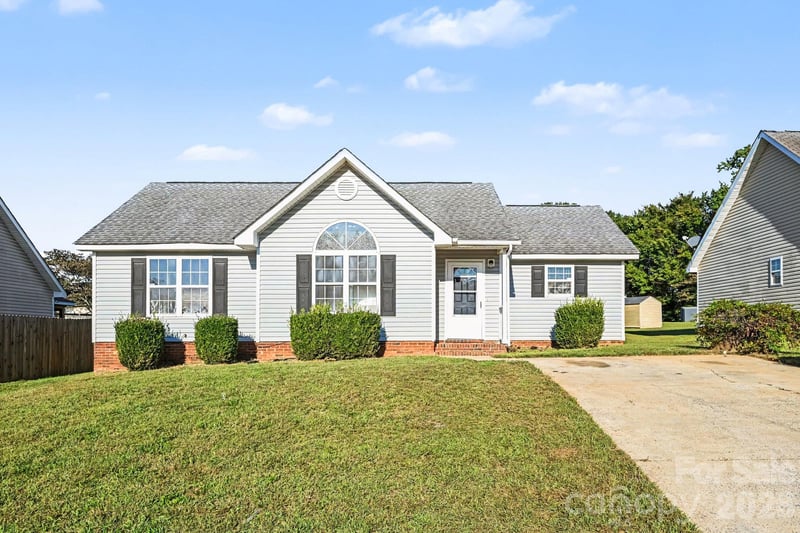 4415 Biesterfield Drive, Charlotte, NC - 3 beds, 2 baths, 1,235 sqft - $275,000