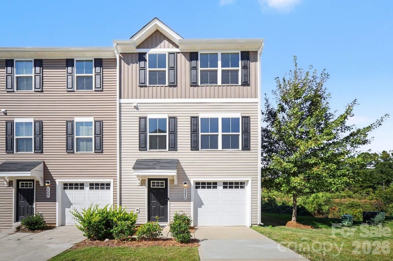 6233 Cutwater Circle, Charlotte, NC - 3 beds, 2.5 baths, 1,609 sqft - $310,000