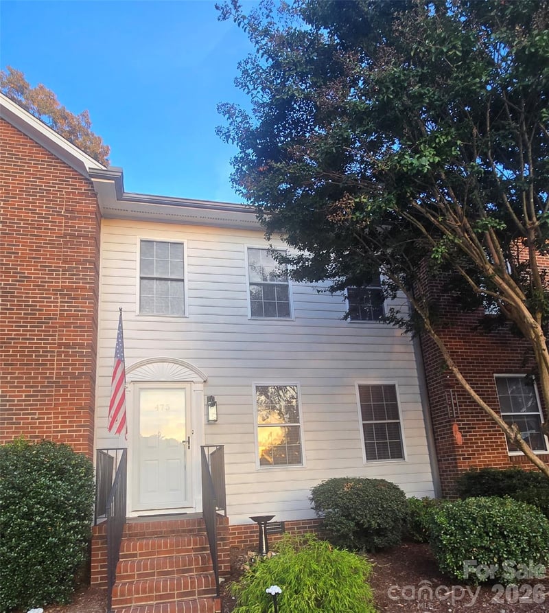 475 N Spring Avenue, Newton, NC - 2 beds, 1.5 baths, 1,186 sqft - $224,900