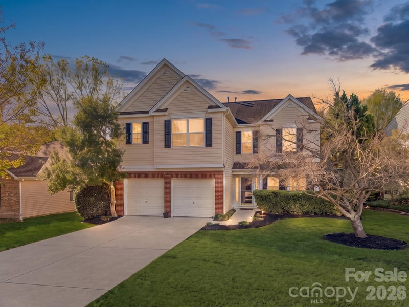 7707 Nicolette Court, Charlotte, NC - 3 beds, 2.5 baths, 1,787 sqft - $375,000