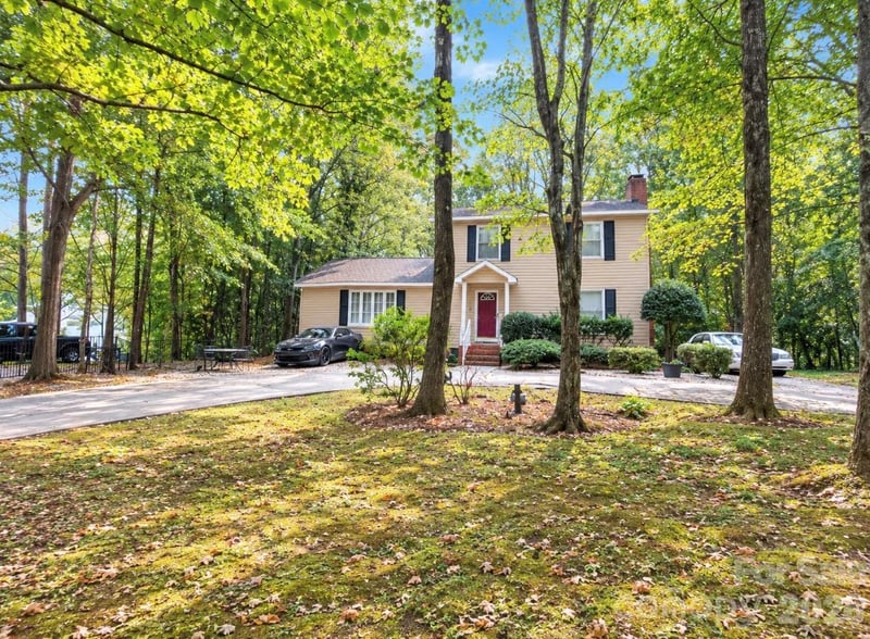 7332 Cedarbrook Drive, Charlotte, NC - 3 beds, 2.5 baths, 1,910 sqft - $450,000