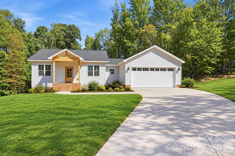 3637 NC 10 Highway E, Claremont, NC - 3 beds, 2.5 baths, 1,752 sqft - $450,000