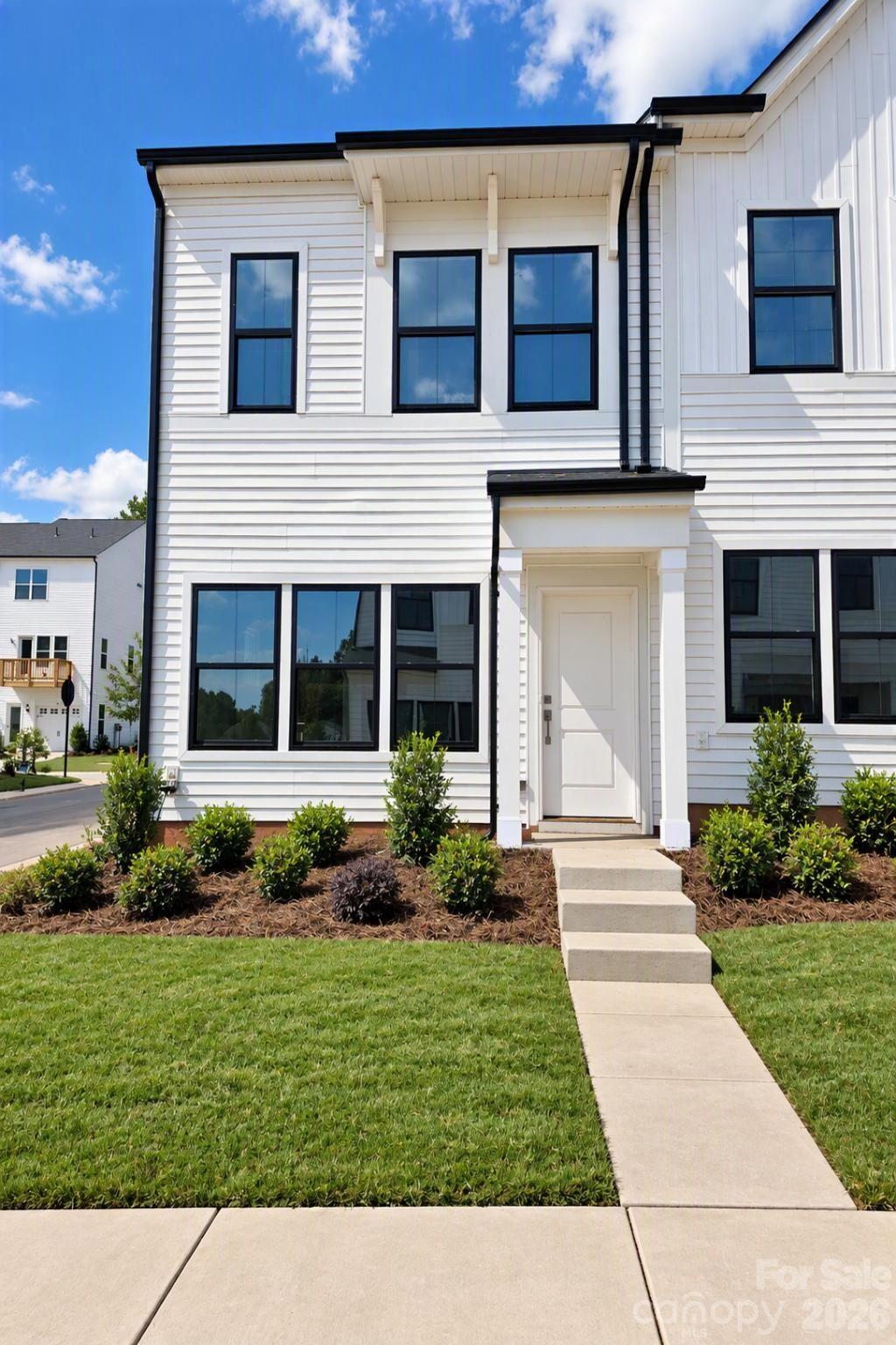 6604 Harlech St, Charlotte, NC 28269. property listing photo