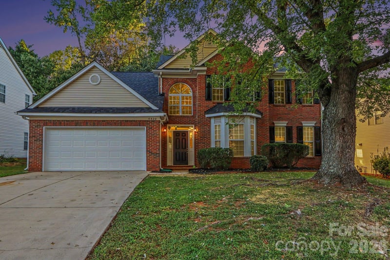 6820 Sweetfield Drive, Huntersville, NC - 5 beds, 2.5 baths, 2,707 sqft - $474,900