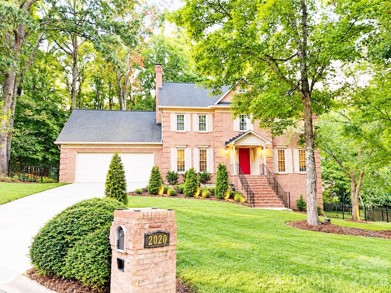 2020 Fairchelsea Way Lane, Matthews, NC - 3 beds, 2.5 baths, 3,664 sqft - $775,000