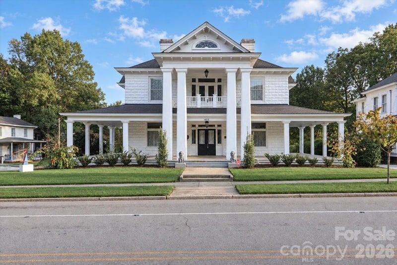 403 W Front Street, Statesville, NC - 4 beds, 3.5 baths, 4,666 sqft - $695,000