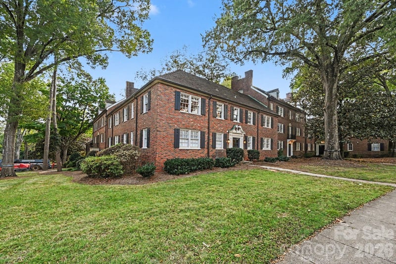 101 S Laurel Avenue Apt 72B, Charlotte, NC - 1 bed, 1 bath, 596 sqft - $252,000