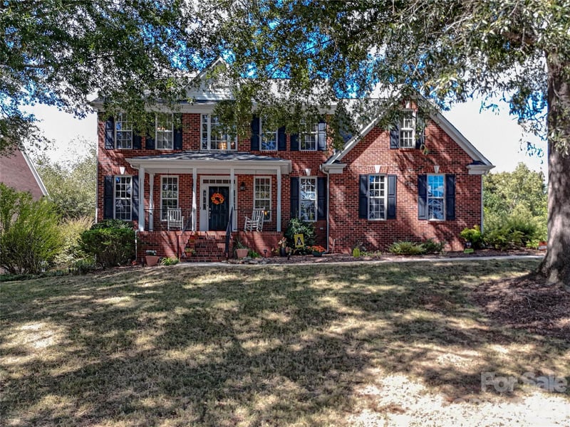 8120 Glamorgan Lane Apt 364, Matthews, NC - 5 beds, 3 baths, 2,827 sqft - $650,000
