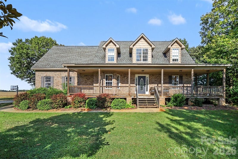 3634 New Town Road, Waxhaw, NC - 3 beds, 2.5 baths, 2,324 sqft - $562,500