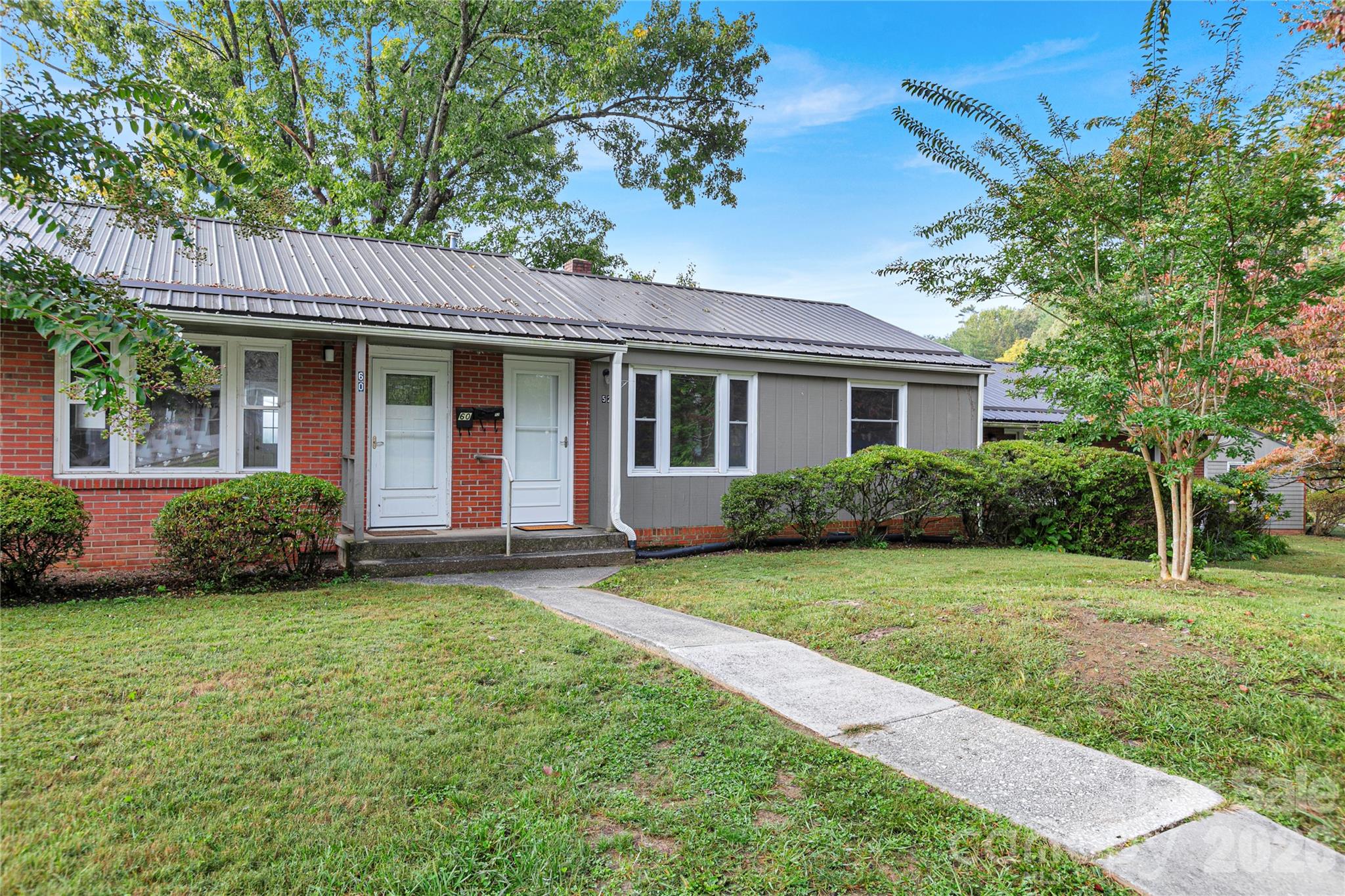 52 Elm Bend Rd, Brevard, NC 28712. property listing photo