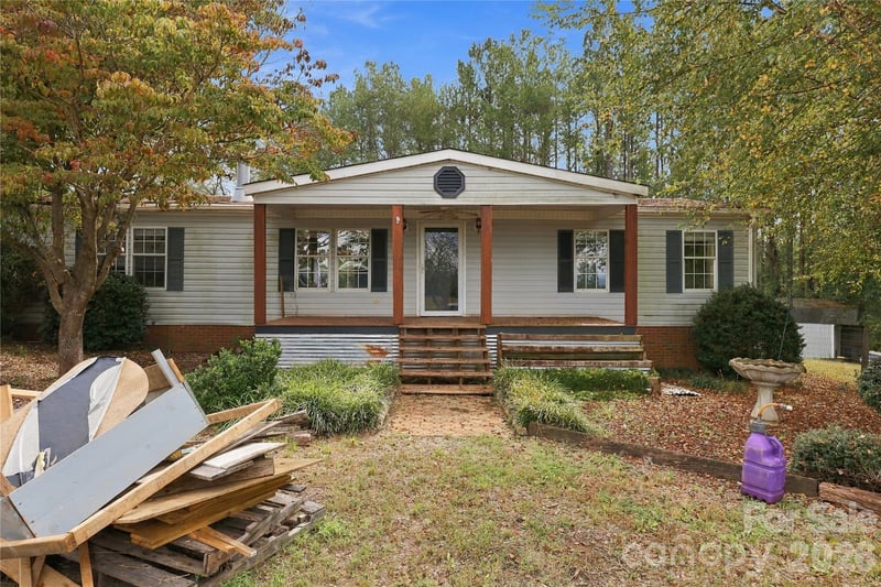 784 Big Level Road, Mill Spring, NC - 3 beds, 2 baths, 1,524 sqft - $219,000