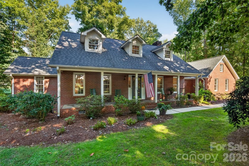 310 Travis Lane, Salisbury, NC - 3 beds, 2 baths, 2,560 sqft - $445,000
