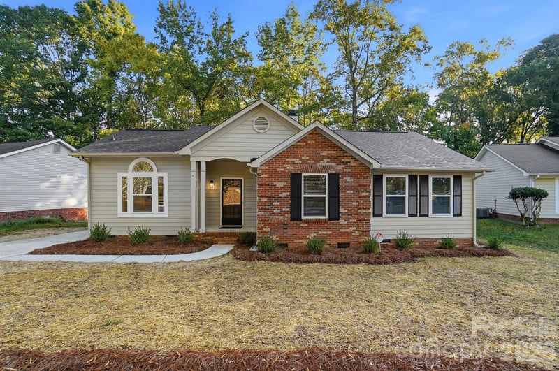 6044 Acadian Woods Drive, Charlotte, NC - 3 beds, 2 baths, 1,361 sqft - $364,900