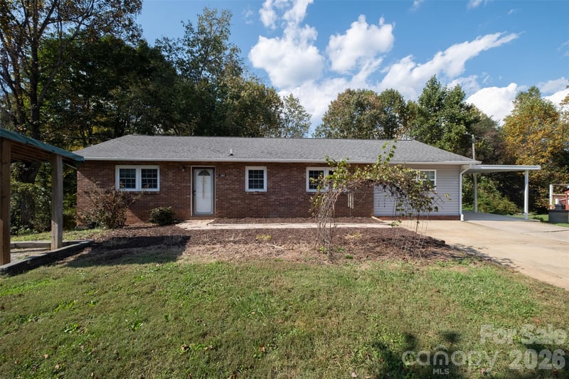 292 McKinney Road, Marion, NC - 3 beds, 2.5 baths, 1,537 sqft - $325,000