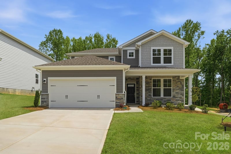 10011 Manor Vista Trail, Kannapolis, NC - 3 beds, 2.5 baths, 2,447 sqft - $484,990