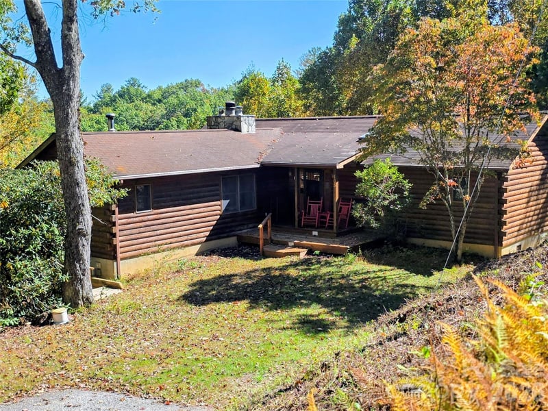 105 Poplar Ridge Lane 59 and 60, Burnsville, NC - 2 beds, 2 baths, 2,256 sqft - $529,000