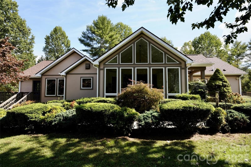 525 Silent Acres Road, Waynesville, NC - 5 beds, 4 baths, 3,998 sqft - $1,195,000