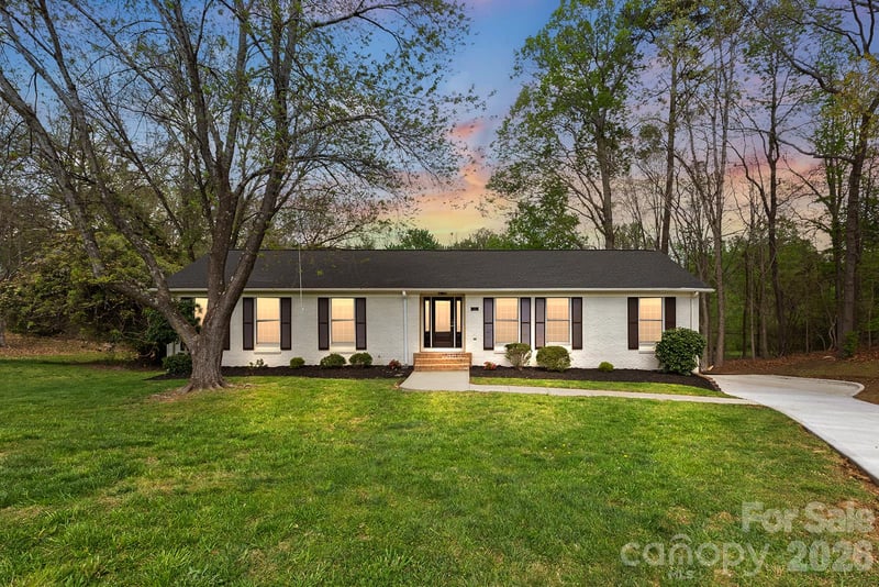 100 Chadmore Drive Apt 17, Charlotte, NC - 4 beds, 3 baths, 2,557 sqft - $695,000