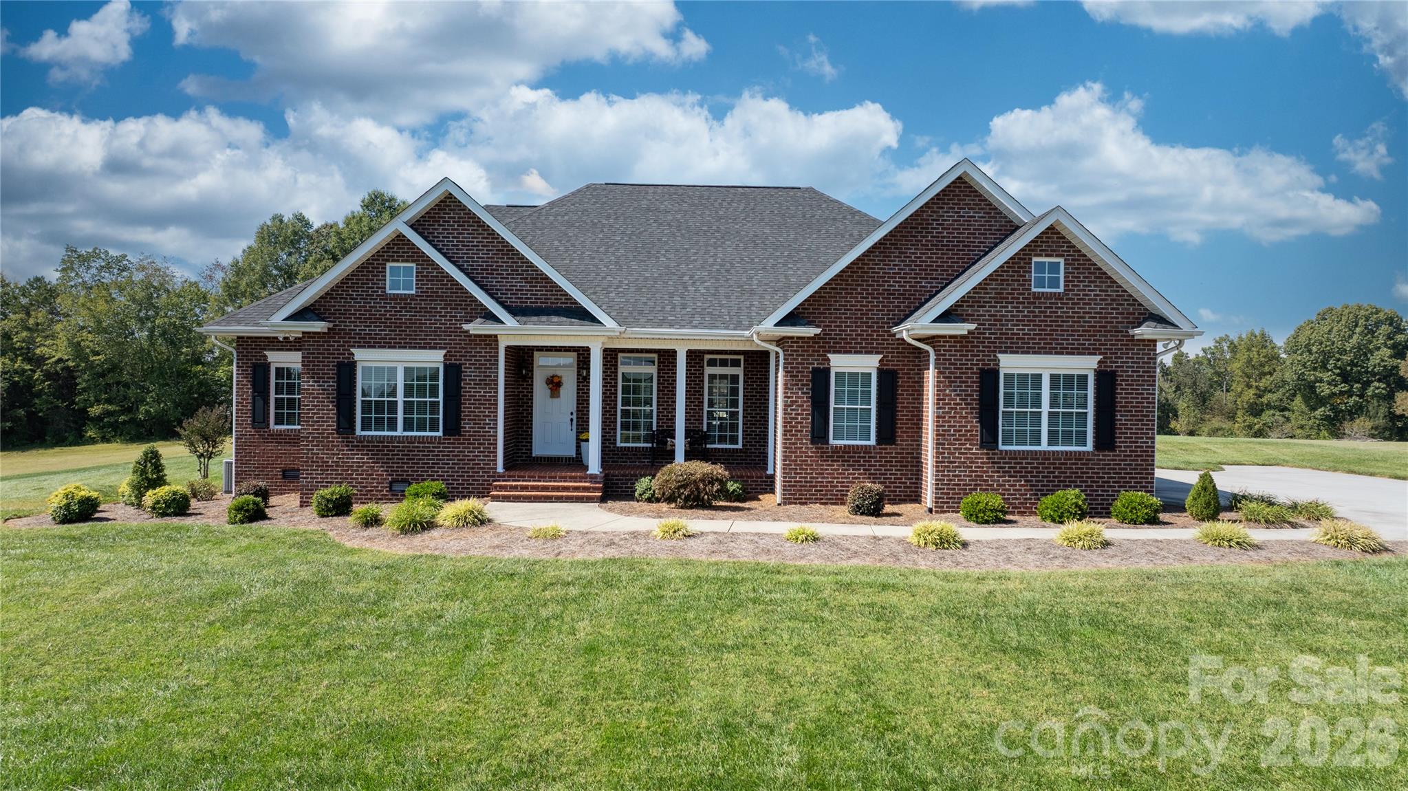 66 Hawks Ridge, Hickory, NC 28601. property listing photo