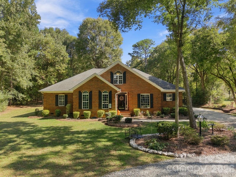 6611 Providence Road S, Waxhaw, NC - 3 beds, 3 baths, 2,980 sqft - $749,000