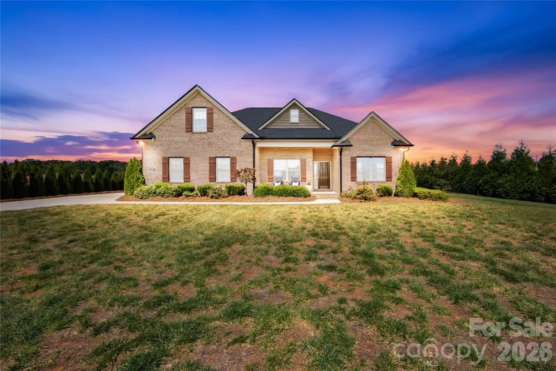 2107 Parrothead Drive, Monroe, NC - 3 beds, 2 baths, 2,135 sqft - $559,000