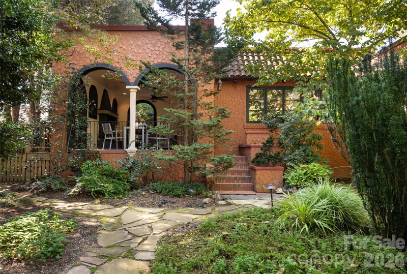 26 Sheridan Road, Asheville, NC - 4 beds, 3.5 baths, 4,201 sqft - $1,295,000