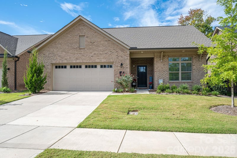 314 Lifestyle Court, Gastonia, NC - 3 beds, 2 baths, 2,228 sqft - $519,900