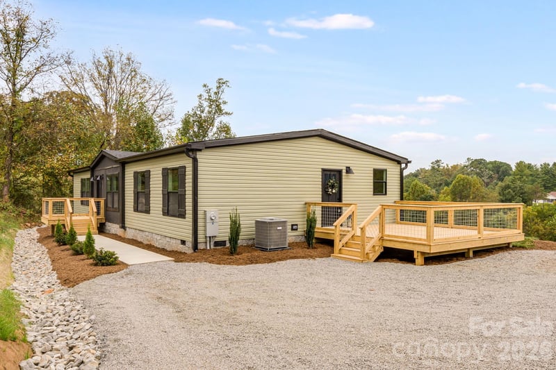 823 Jupiter Road, Weaverville, NC - 3 beds, 2 baths, 1,854 sqft - $339,900