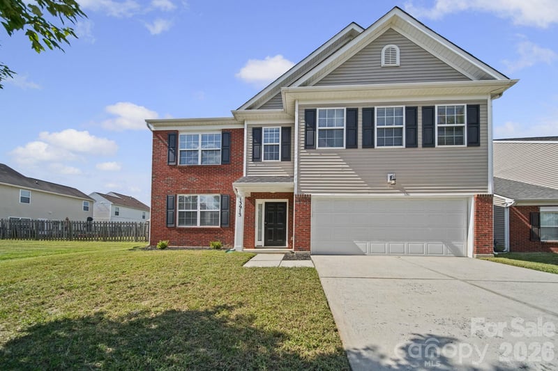 13913 Sugar Oats Lane, Charlotte, NC - 4 beds, 2.5 baths, 3,604 sqft - $425,000