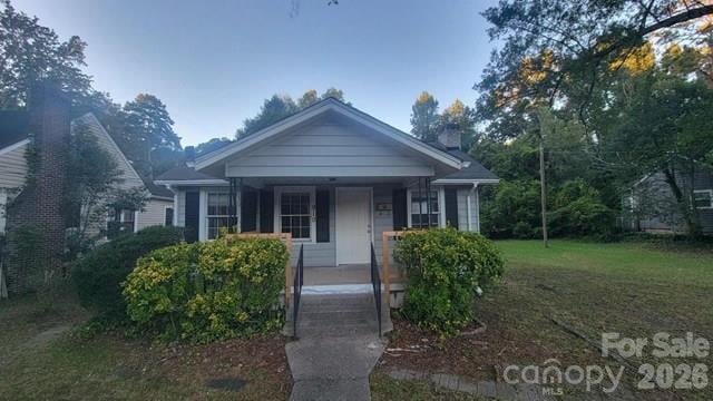 910 W Mauney Avenue, Gastonia, NC - 2 beds, 1 bath, 1,063 sqft - $150,000