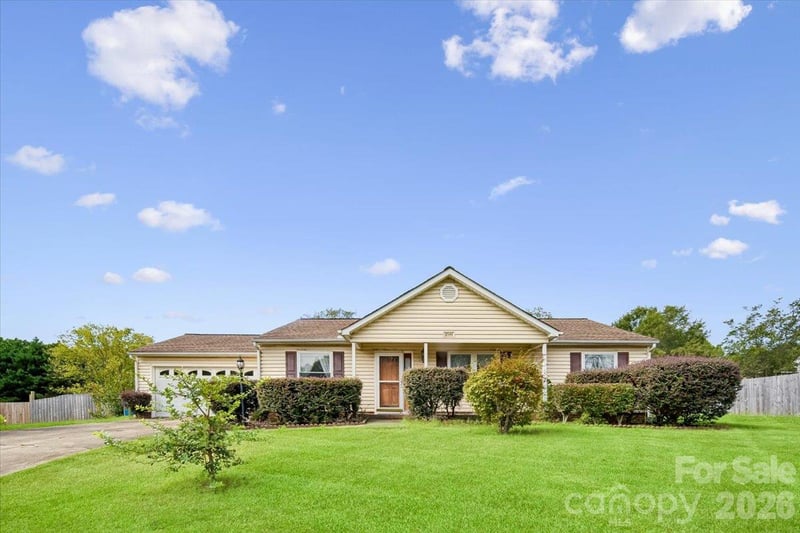 8544 Indian Summer Trail, Harrisburg, NC - 3 beds, 2 baths, 1,809 sqft - $375,000