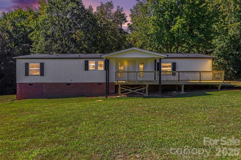 3560 New Potato Drive, Kannapolis, NC - 3 beds, 2 baths, 1,785 sqft - $325,000