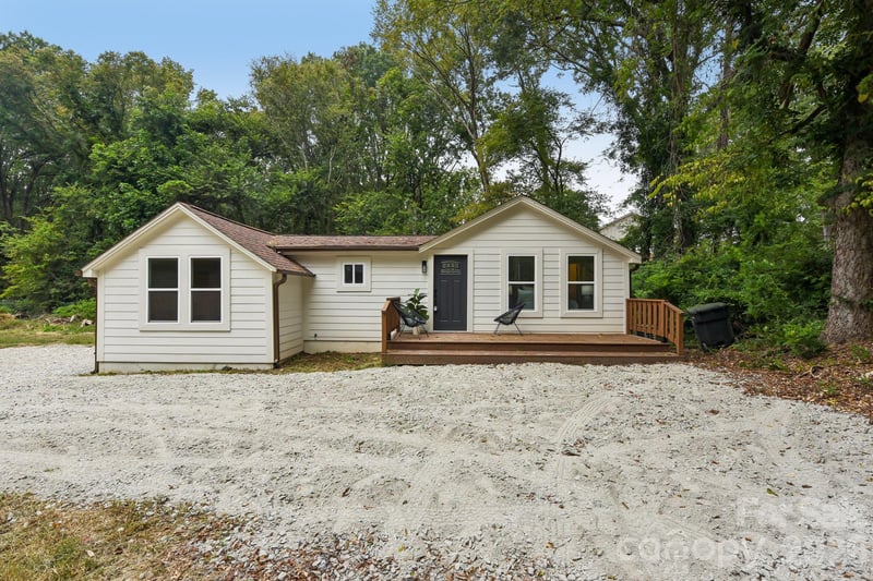 213 Kings Mountain Street B, York, SC - 3 beds, 2 baths, 1,020 sqft - $209,999